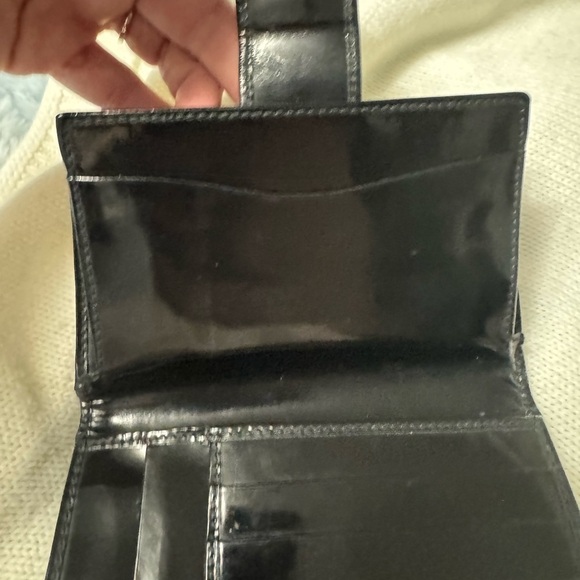 Gucci Patent Black Wallet with Silver Logo - Picture 6 of 13